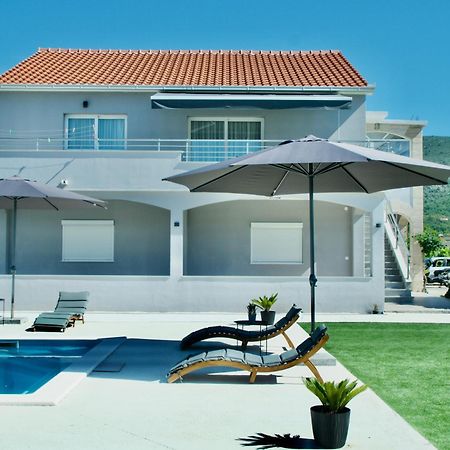 Apartment Lana Bristivica Luaran gambar
