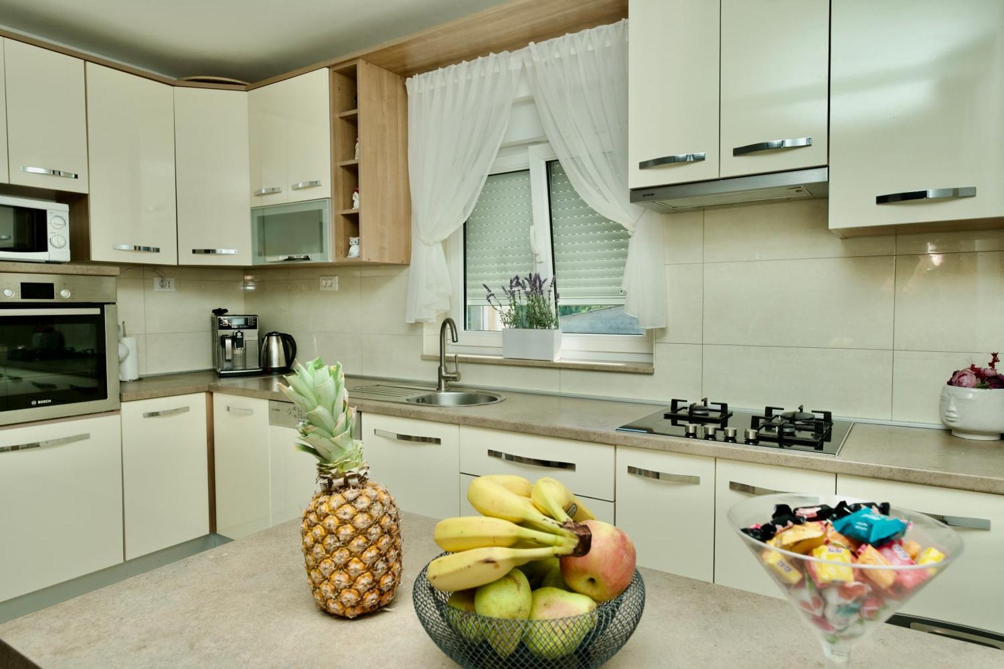 Apartment Lana Bristivica Luaran gambar