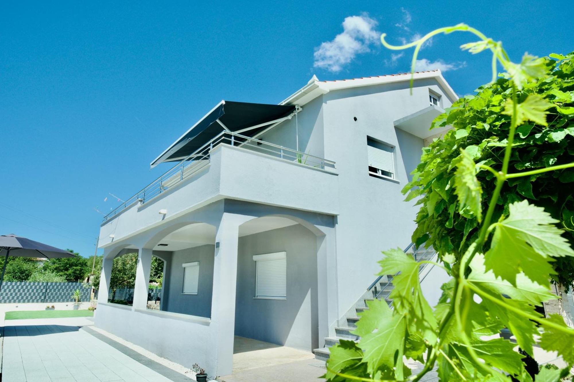 Apartment Lana Bristivica Luaran gambar