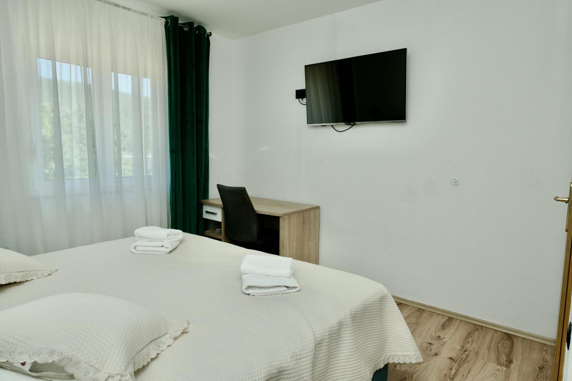 Apartment Lana Bristivica Luaran gambar