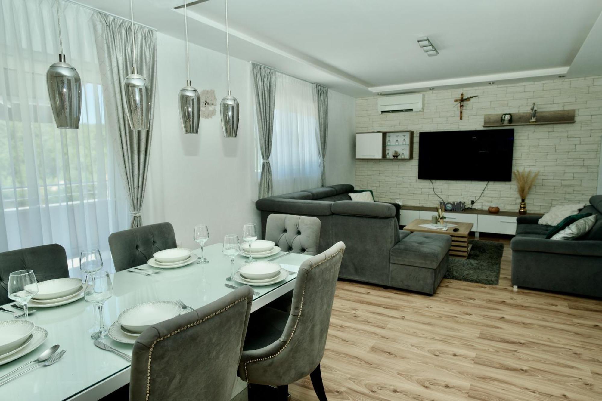 Apartment Lana Bristivica Luaran gambar