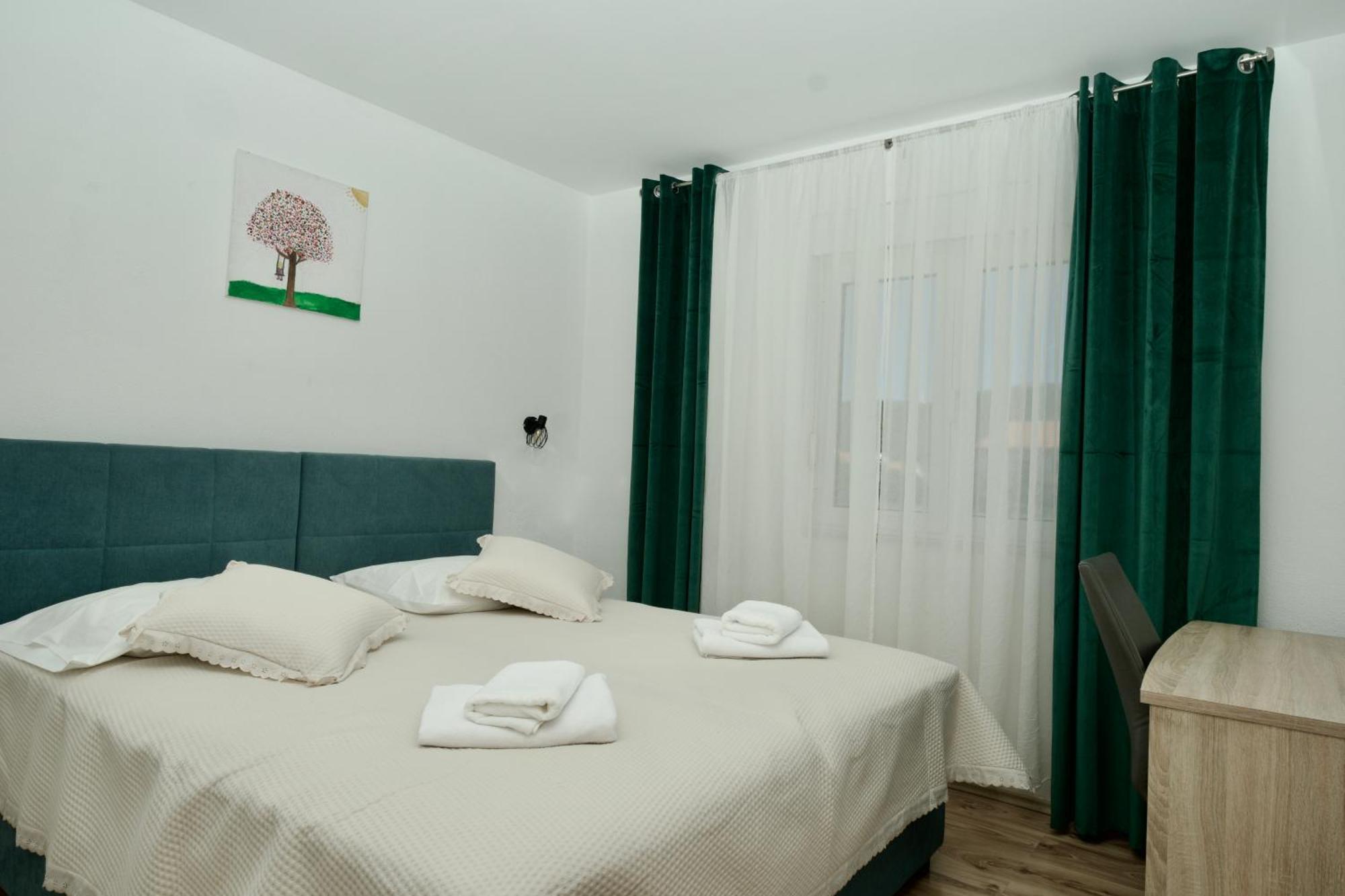 Apartment Lana Bristivica Luaran gambar